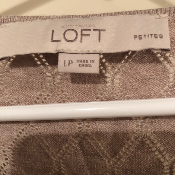 Loft top. Size large petite. - Picture 3 of 3